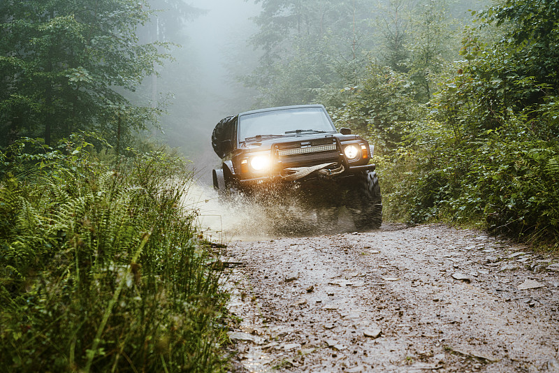 15万“僵尸车牌”沉睡，刚需族等十年：北京车牌政策该如何破局？