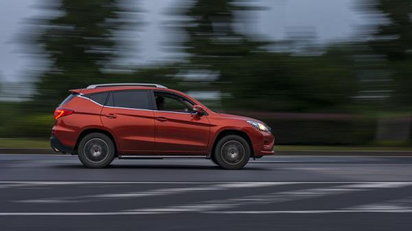 北京车牌租赁与背户有什么区别？